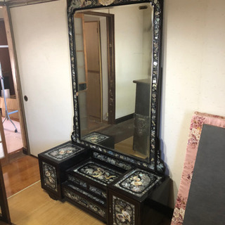 【2月中限定】韓国　螺鈿細工の鏡台の画像