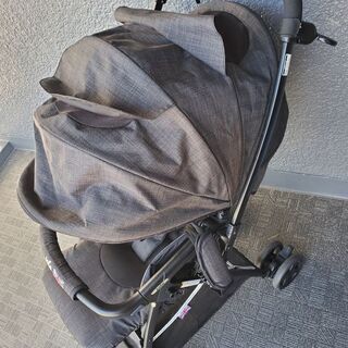 大阪 美品使用回数10回 Joie ジョイー ベビーカーの画像