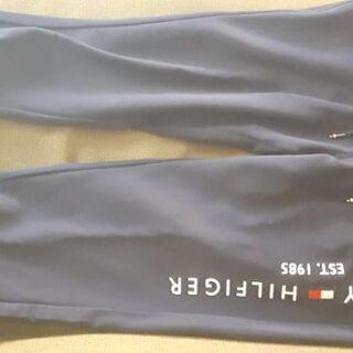 トミーヒルフィガーのスエットパンツです。