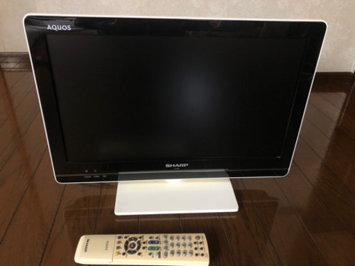 SHARP AQUOS 19型　テレビ　2011年製