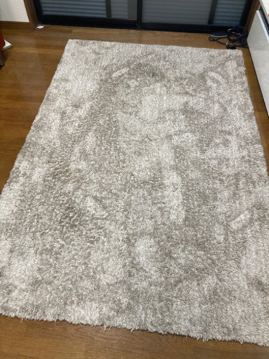 ベージュのラグ