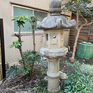 お引き取り完了致しました。灯籠
