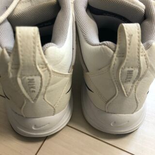 NIKE ナイキ スニーカー レディース 23.5cmの画像