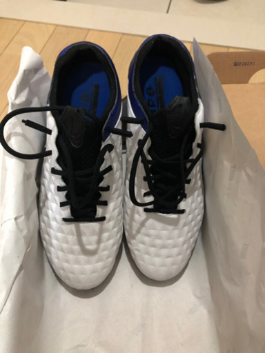サッカースパイク　ナイキ　TIEMPO AG 