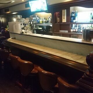 三宮東門と北野坂の間一階で立ち飲み店をオープンします。店長候補　運営企画、調理等候補募集アルバイトスタッフの画像