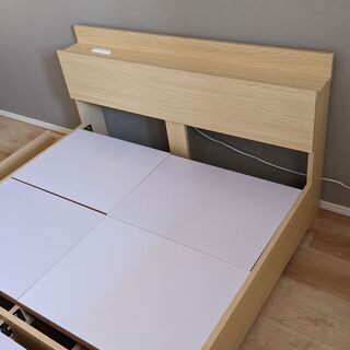 【受付中】【美品】セミダブルベッドフレーム　ジモティー便可【収納付き】の画像