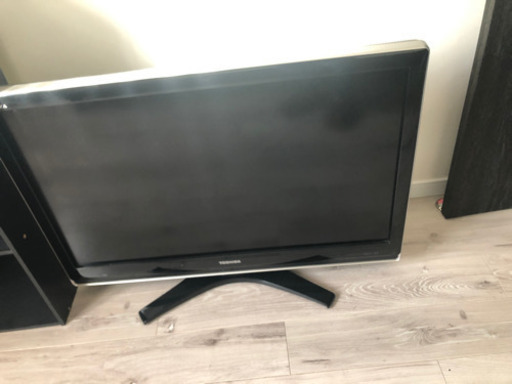 東芝REGZA 37型？液晶テレビ