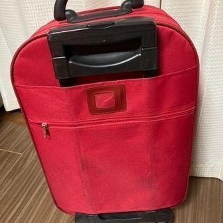 無料　赤いスーツケース