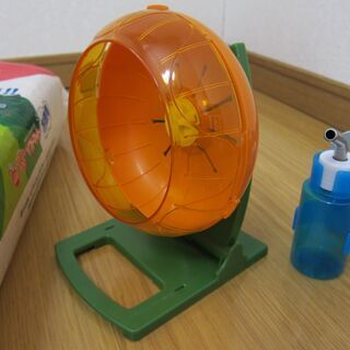 ハムスター🐹飼育セットです(直径15cmホイール、給水機、ソフトマット）の画像