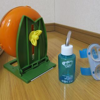 ハムスター🐹飼育セットです(直径15cmホイール、給水機、ソフトマット）の画像