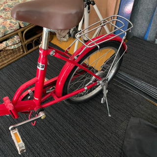 激安　オシャレな自転車　赤　の画像