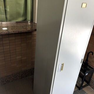 中古 掃除用 スチール ロッカー の画像