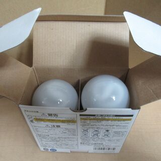 未使用品 美品 電球形蛍光灯　100W昼光色2個パック　TOSHIBA ネオボールZリアル A形 100ワットタイプ 2個パック 昼光色 EFA25ED/21-R-2Pの画像