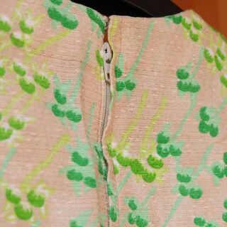 未使用☆ノースリーブワンピース (緑色系花柄)の画像
