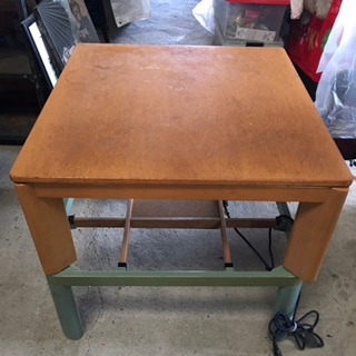 こたつ　おこた　暖房器具　何個かあります。