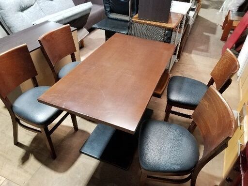 これはカナリお得！ シックでお洒落  カフェにて使用  ダイニングテーブル5点セット  椅子×４ 1100x600x高さ720