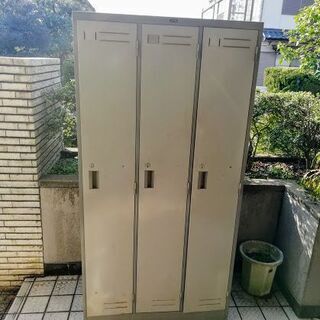無料 三人用 ロッカー 業務用　中古