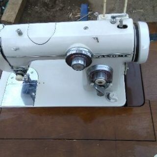 蛇の目　箱入りミシン　テーブル式