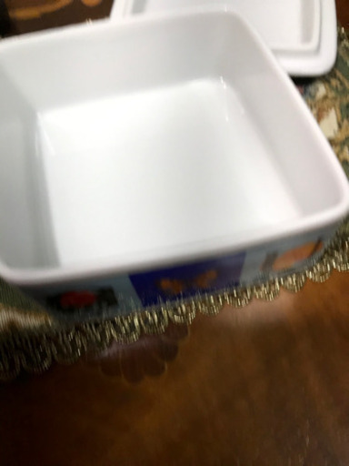 希少。GUCCI陶器小物入れ