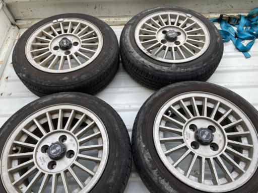 軽トラにつけてたホイル6j +35です。