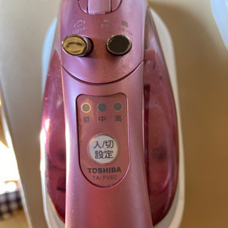 東芝製のアイロンの画像