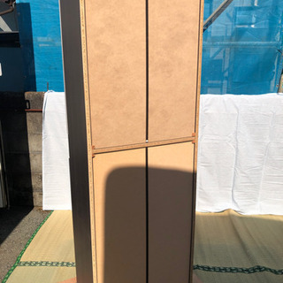 ブラウン　食器棚の画像