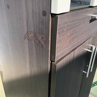 ブラウン　食器棚の画像