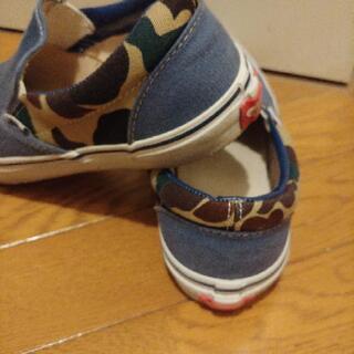 VANS　バンズ　ヴァンズスリッポン　青/カモフラの画像