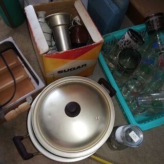 ■お皿、お鍋、コップなど食器類や調理器具、無料で差し上げます