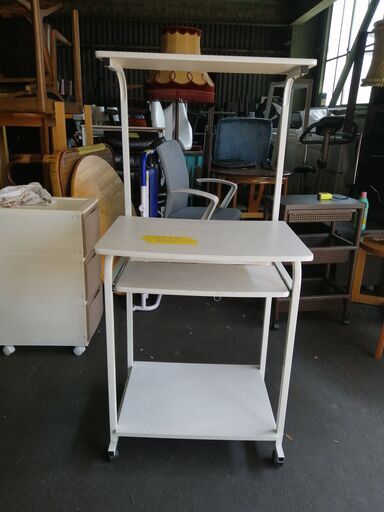 【現地取引歓迎】☆PCラック☆　キーボード収納枠付き!!【簡易清掃済】【サイズ】奥行　４４～５６　横幅60　縦124