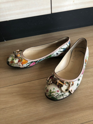 GUCCI 花柄　パンプス