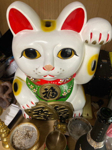 招き猫　まあまあでかい