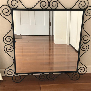 カガミ　IKEA イケア　アイアン枠の鏡