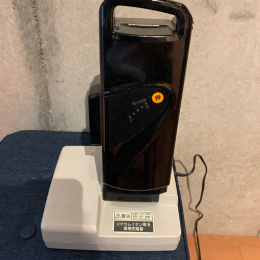 Panasonicリチウムイオンバッテリー、充電器