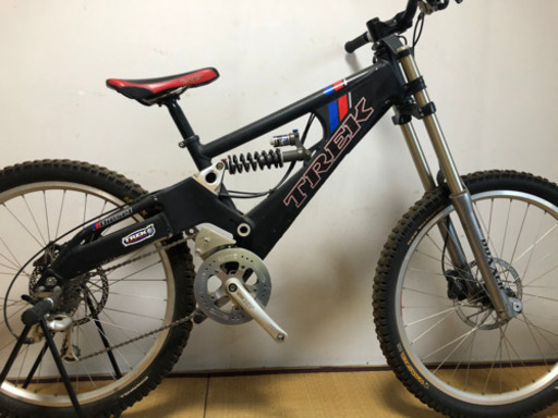 26インチダウンヒルバイク　トレック　ディーゼル