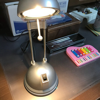 ハロゲン電気スタンド