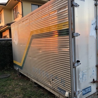 コンテナ倉庫の画像