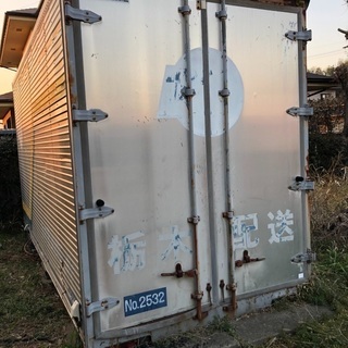 コンテナ倉庫