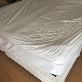 クイーンサイズ✨マットレス付き✨2月27日引き取り可能な方