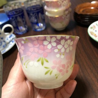 食器類。ティーカップ&ソーサー、湯呑み、皿の画像