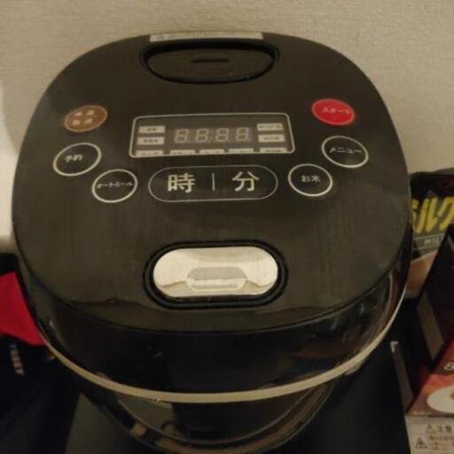 【値下げ】４合炊き　マイコン式炊飯器　黒