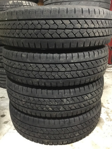 値下げ！ハイエース等 195/80R15  107/105L LT ブリヂストン スタッドレスタイヤ 4本セット