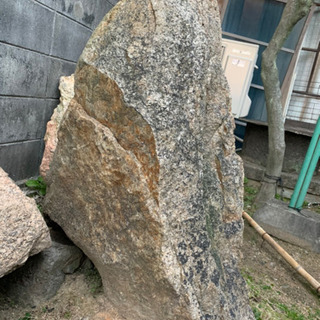 立派な庭石　差し上げます！