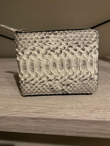 革財布　ラウンドファスナー