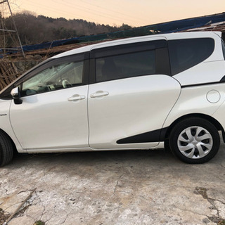 ★平成28年車★トヨタSIENTA★Hibrid車★走行距離37020キロ★事故車ではありません★の画像