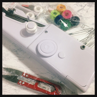 [未使用]電動ミニミシンセット 白 ハンドミシン お手軽 コンパ...