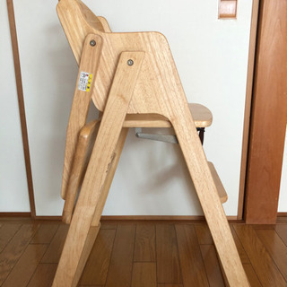 ベビーハイチェア　カトージ