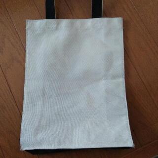 値下トートバックの画像