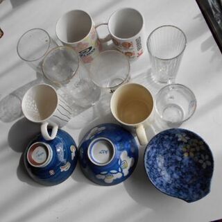 コーヒーカップ、グラス、茶碗類　無料。