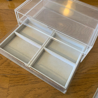 総額　約7,000円　無印良品　アクリケースの画像